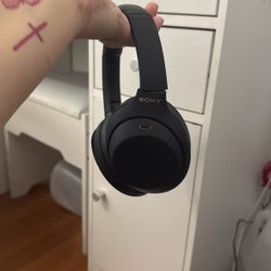 Sony - WH1000XM4 Wireless Noise-Cancellation Headphones 