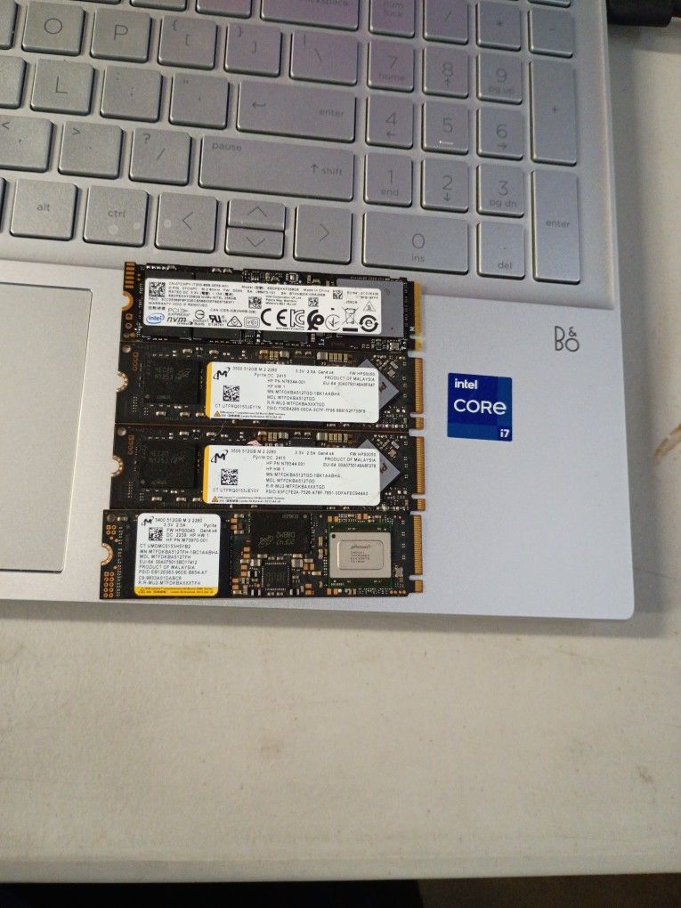 Lot Of 4 Nvme Ssd's. 3x512gb, 1x256gb