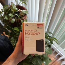 Seagate Backup Plus Portable 4TB External USB 3.0 Hard Drive - Black