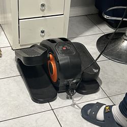 Under Fest Elliptical Machine 