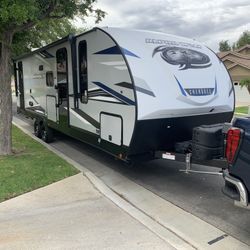 2021 Alpha Wolf travel Trailer 26DBH-L