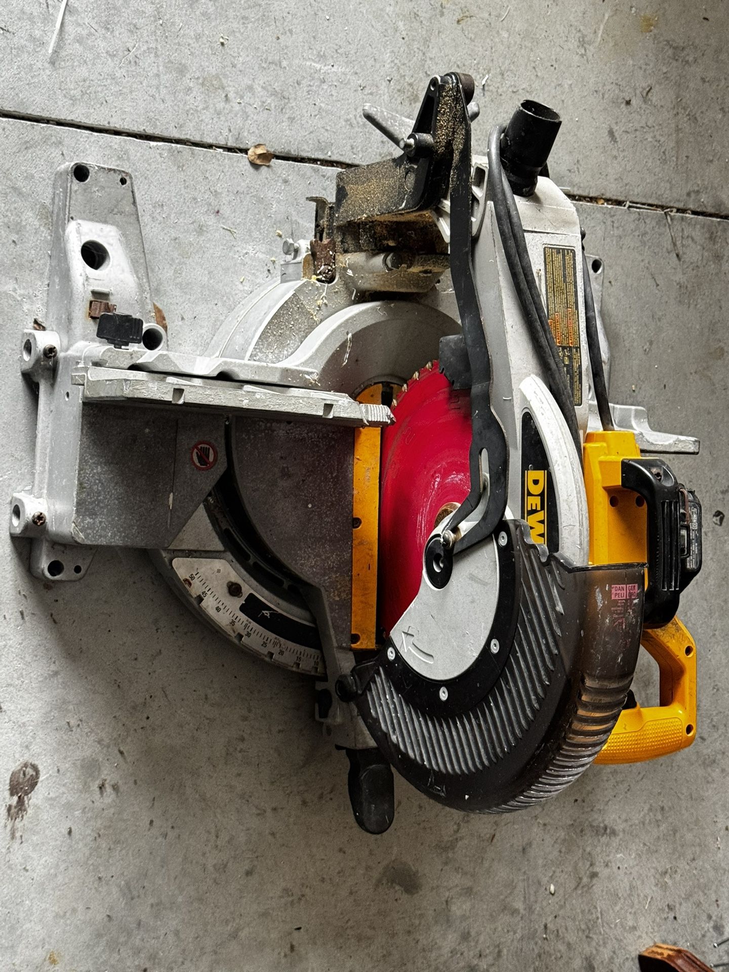 DeWalt DW715 12” Compound Miter Saw – 15A, Excellent Working Condition