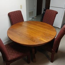 Antique Wooden Table 4 Feet With 4 Cushioned Chairs