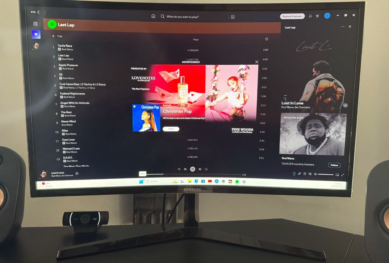 30” Samsung Curved Monitor 