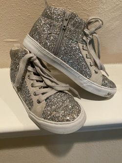 Gap- girl silver sparkle...size-2