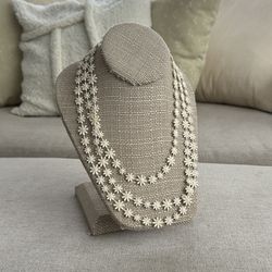 Sarah Coventry Daisy necklace 