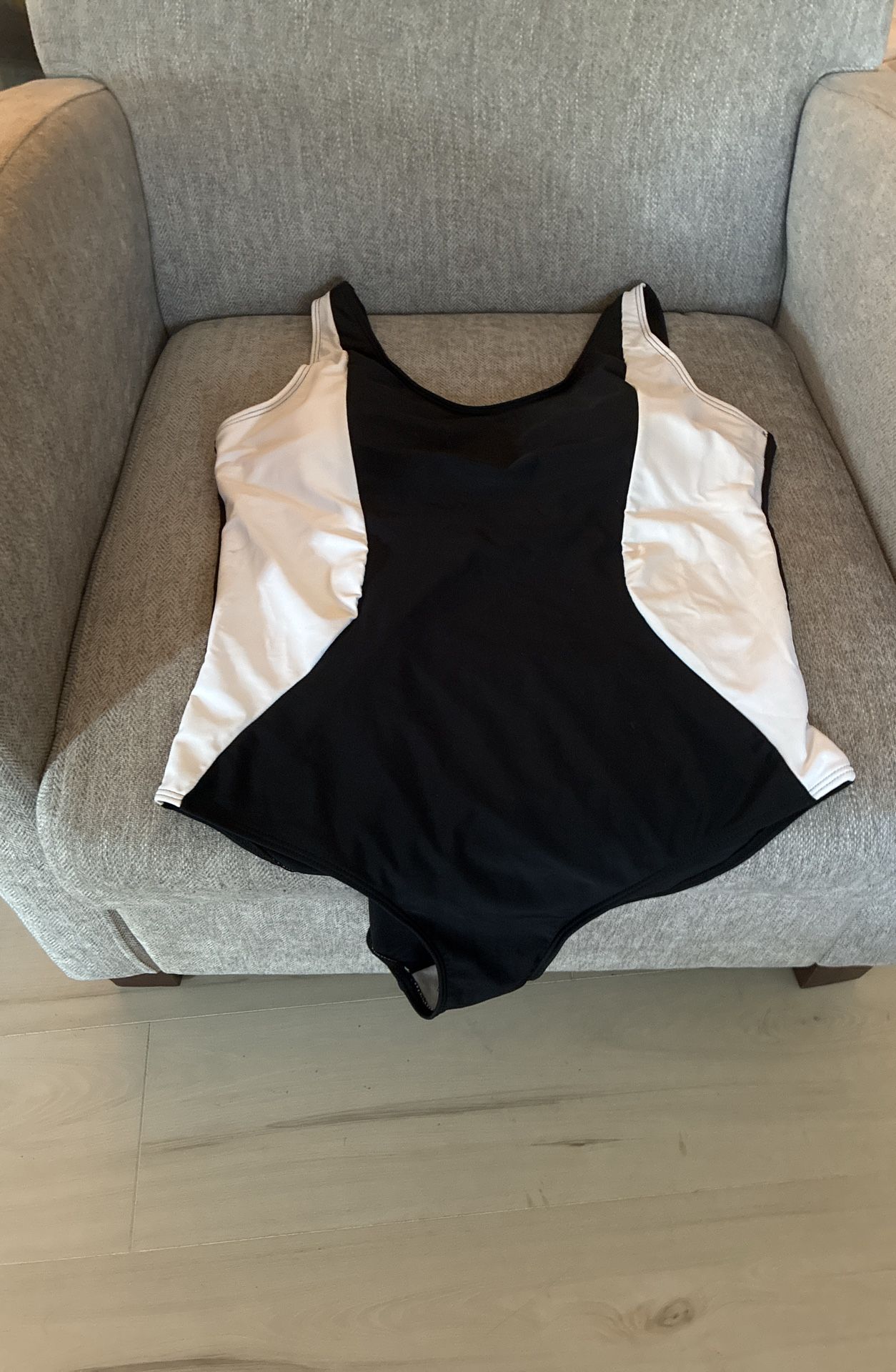 Women’s Black And White Bathing Suit