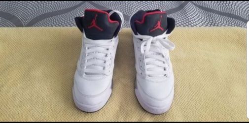 Boys Jordan Retro 5 White! Very Nice!!!
