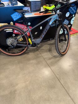 Trek Pedal assist Marlin 8+