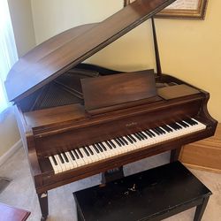 Wurlitzer Baby Grand Piano $800