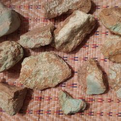 Raw Kingman Mine Turquoise