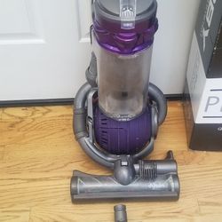 New Cond DYSON ANIMAL VACUUM WORKS EXCELLENT    ATTACHMENT. ,  AMAZING POWER SUCES  , IN THE BOX 