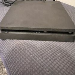 Play Station 4 With Controller PS4