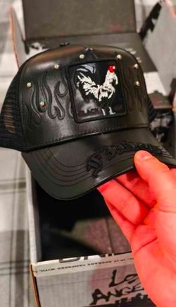 Vendo Gorra FINO Black Gallo🐓

Nueva 
Original
Caja 
Drop 2026