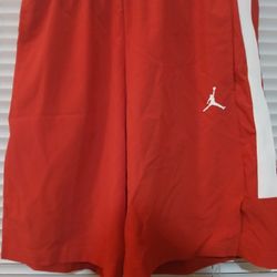 Brand NEW Boys Jordan Basketball Shorts Size L 