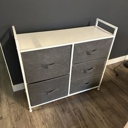 Small Dresser / Storage Drawers 