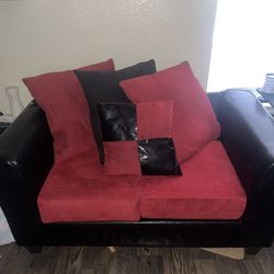 Red/black Couch 