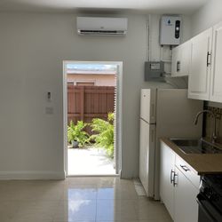 One bedroom apartment with one bathroom, living room, and kitchen.