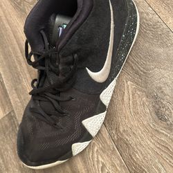Throw me up a offer size 11,5