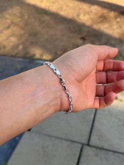 Silver anchor link bracelet 8in