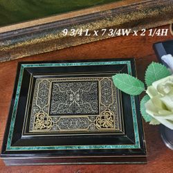 Rare Vintage  Keepsake Box 