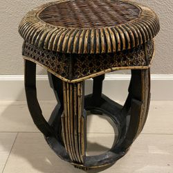 Table Small Wicker Round Curved Legs
