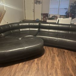 Black Itilisn Leather Couch 