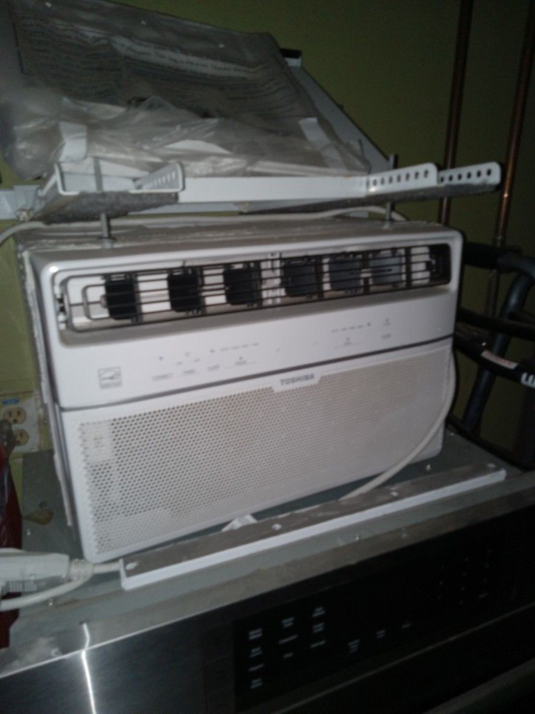 Toshiba Air Conditioner WiFi Bluetooth Control