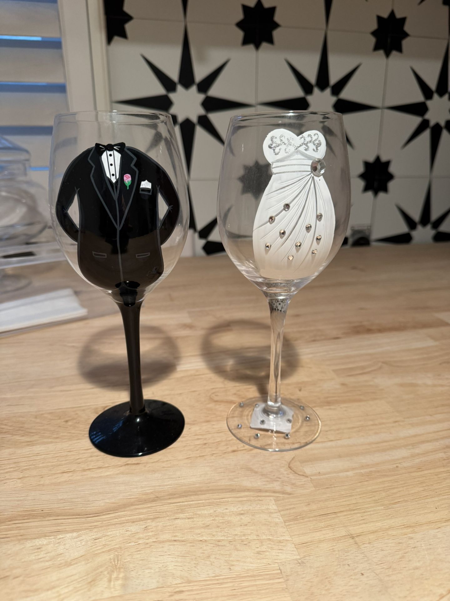 Brand New bride And groom Wine Glasses 