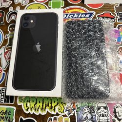iPhone 11 64GB UNLOCKED in Good Condition!