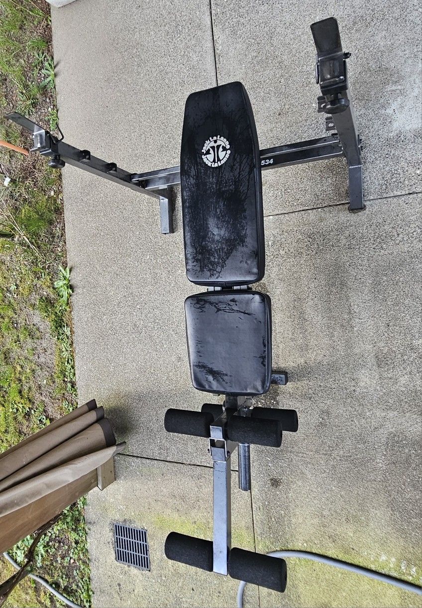 Adjustable Bench Press Quad / Hamstring Extension