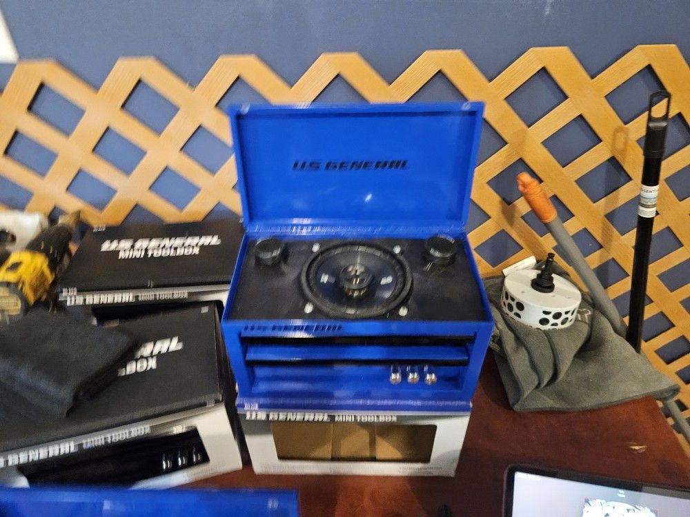 Mini Toolbox Bluetooth Speaker