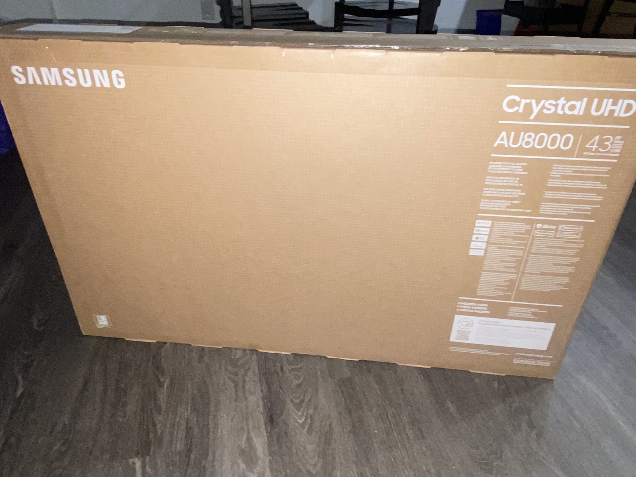 (NEVER UNBOXED) 43” SAMSUNG AU8000 Crystal UHD SMART TV