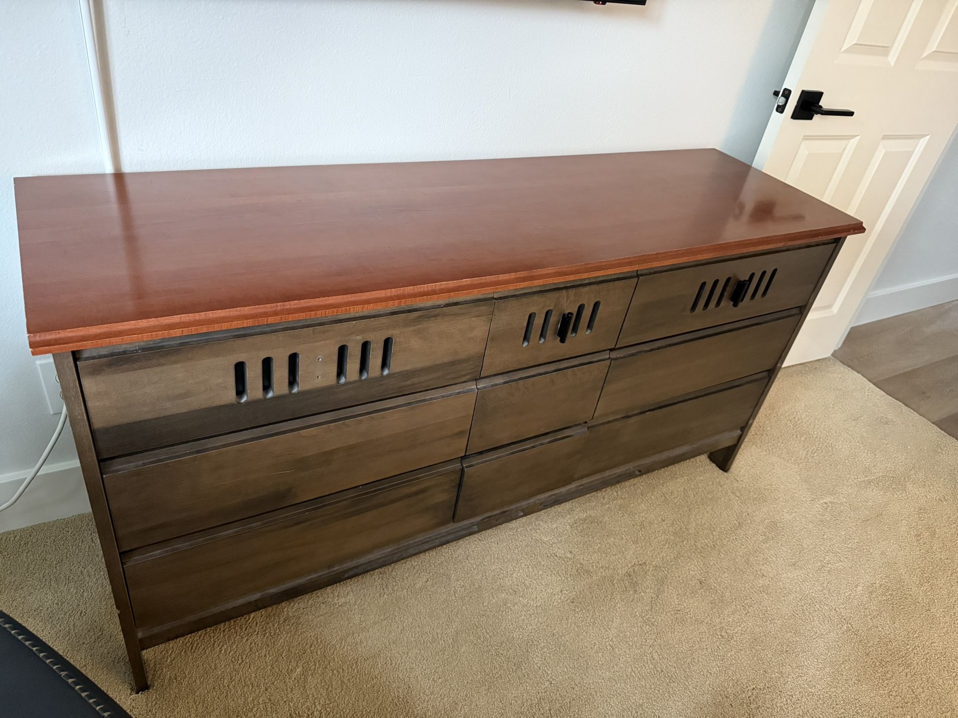 Solid Wood Dresser 9 Drawer