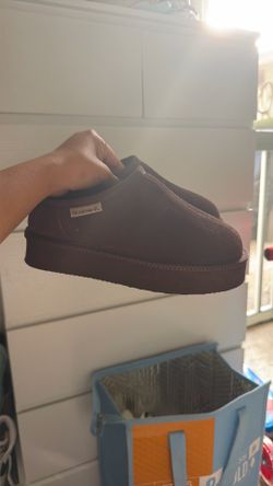 Women slippers