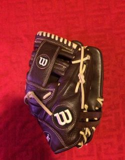 Wilson 11.5 baseball glove A800