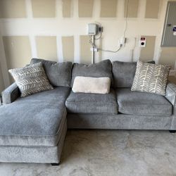 L Shaped Couch With Pillows