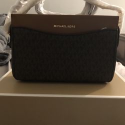 New MK Purse & Wallet Set