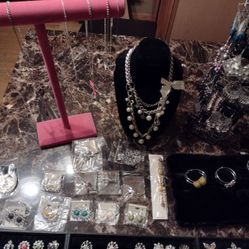 Comes With Everything In Picture Ring Displays Necklace Display Eating Display Bracelet And All Of The  Jewelry Also Included
