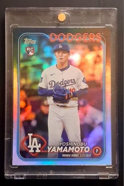 2024 Topps Yoshinobu Yamamoto Holo Rainbow Foil Rookie 