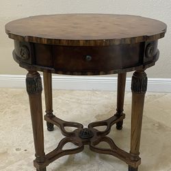 Round Table 