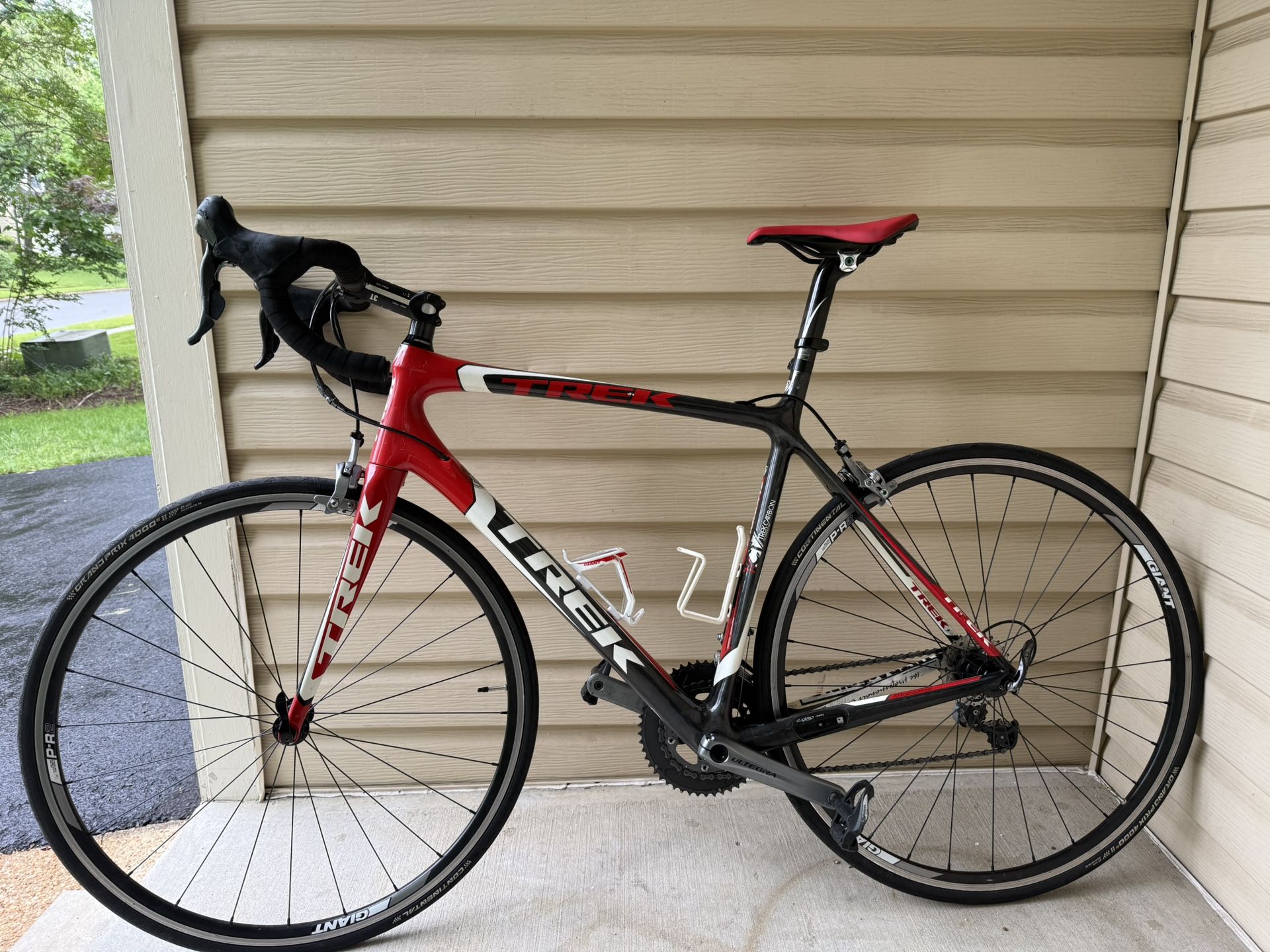 Trek Madone 5.2 Carbon Bike In Great Condition