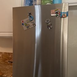 refrigerator 
