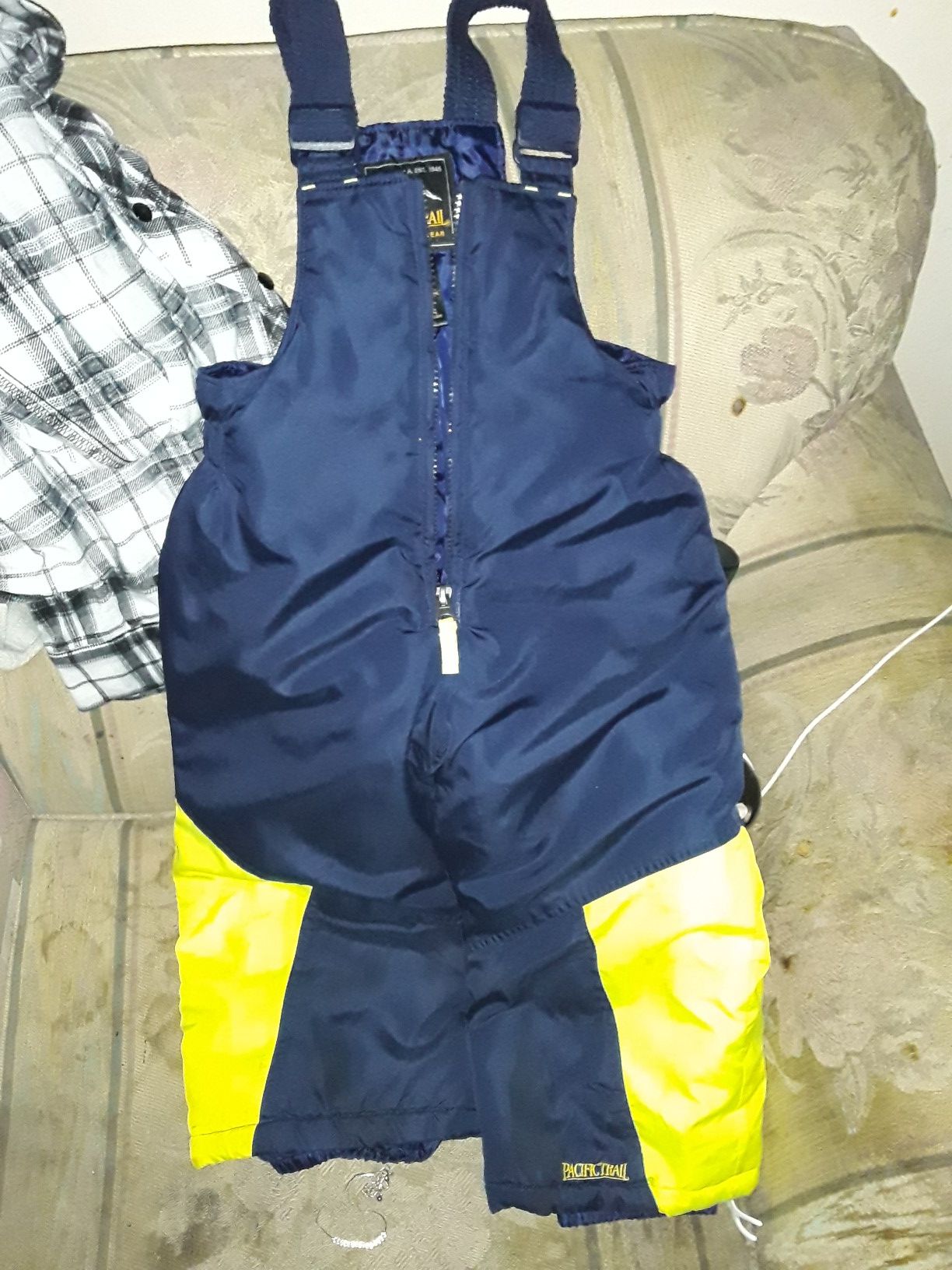 Pair of 3T snow pants