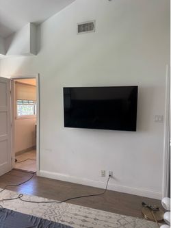 Samsung Smart TV L 49-in x H 28-in