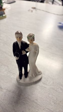 Vintage Porcelain Wedding CakeTopper