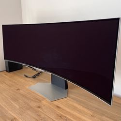 49” Monitor 