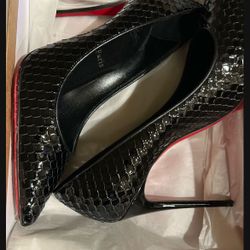 Christian Louboutin 37.5 Black 