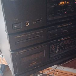 pioneer RX-551 dual cassette deck/receiver combo for sale $150will not separate $150 for the whole system Including Speakers