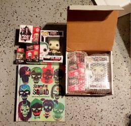 DC Suicide Squad Bundle + Book